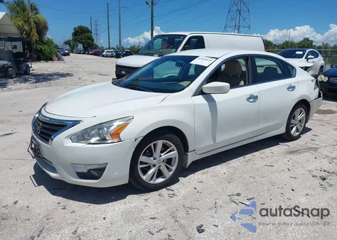 2015 Nissan Altima 2.5 Sv z USA, uszkodzony, nr VIN 1N4AL3AP4FC421239
